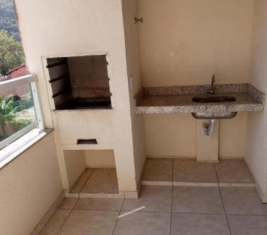  LOCAÇÃO - APARTAMENTO 80M² - 3 DORM. 2 SUÍTES, 2 VAGAS DE GARAGEM - PRAIA DAS TONINHAS - UBATUBA